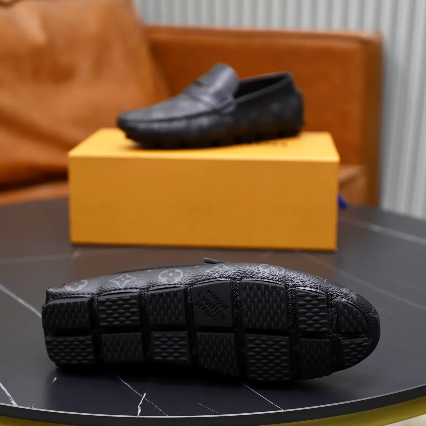 Ex-factory price: 480💰【LV】Louis Vuitton ⚠️High-end men’s driving and pedal series ⚠️38-44 (customized for 45) ⚠️All original cowhide leather! Thick and soft! Made entirely of calfskin lining! Rubber sheet anti-slip beanie sole! Three-dimensional package technology! Fashionable and classic! Handicrafts! Original high quality! Feel free to compare!